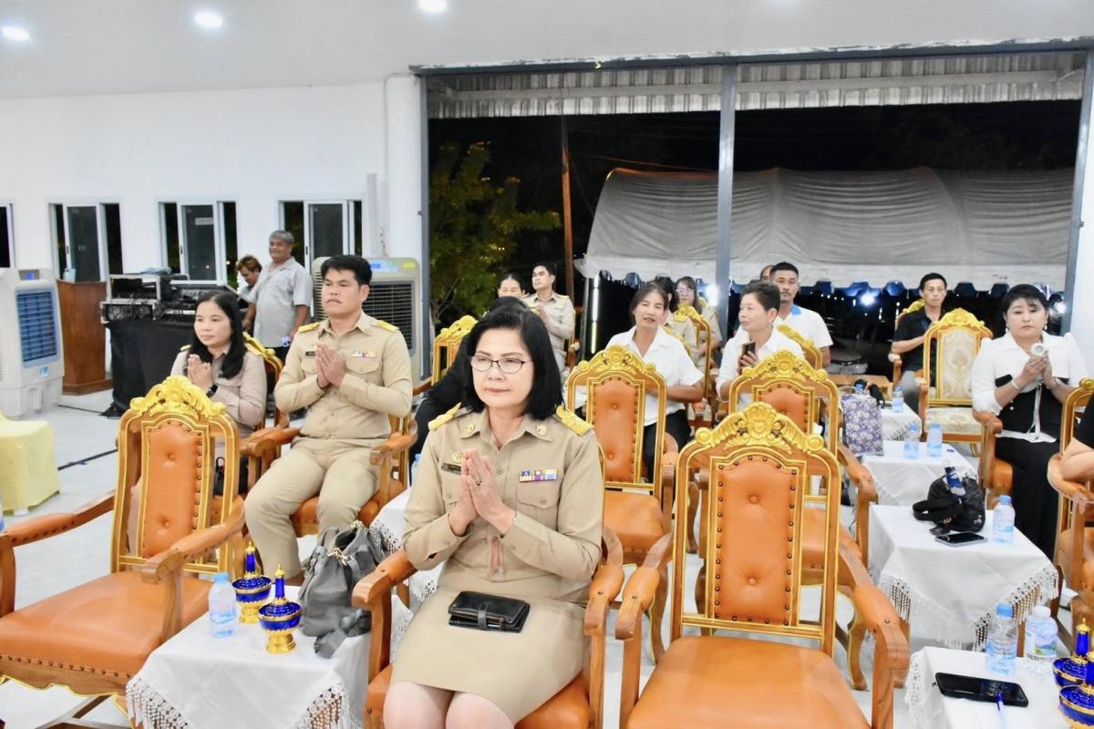 ร่วมพิธีสวดพระพิธีธรรม